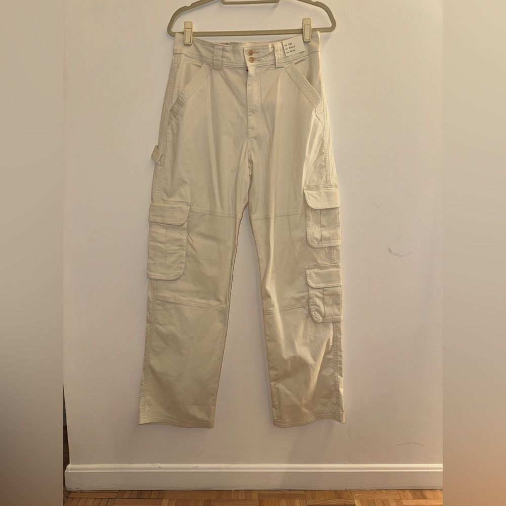 NWT Abercrombie & Fitch Womens Cream Cargo Pants (30 Long)